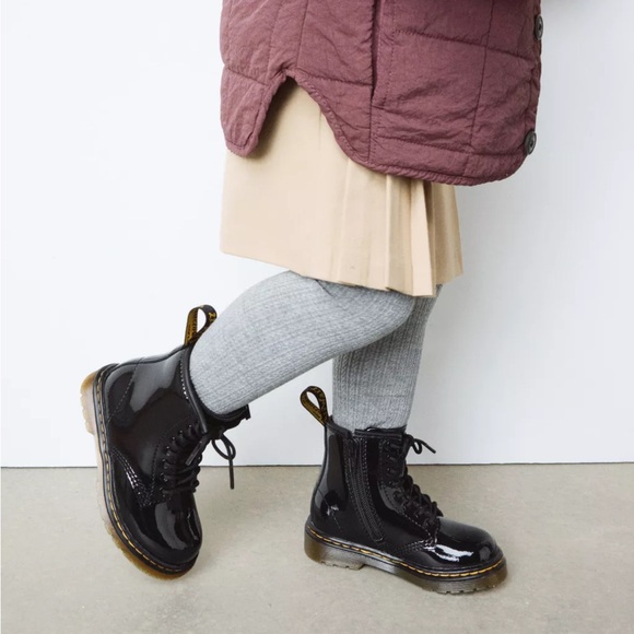 Dr martens black patent leather lace up combat boots toddler 12 - Picture 2 of 8